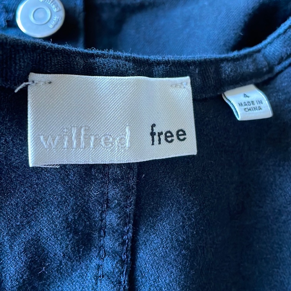 Wilfred Free Lanigan Blouse in Black • Aritzia • Black denim bra top - Picture 4 of 6